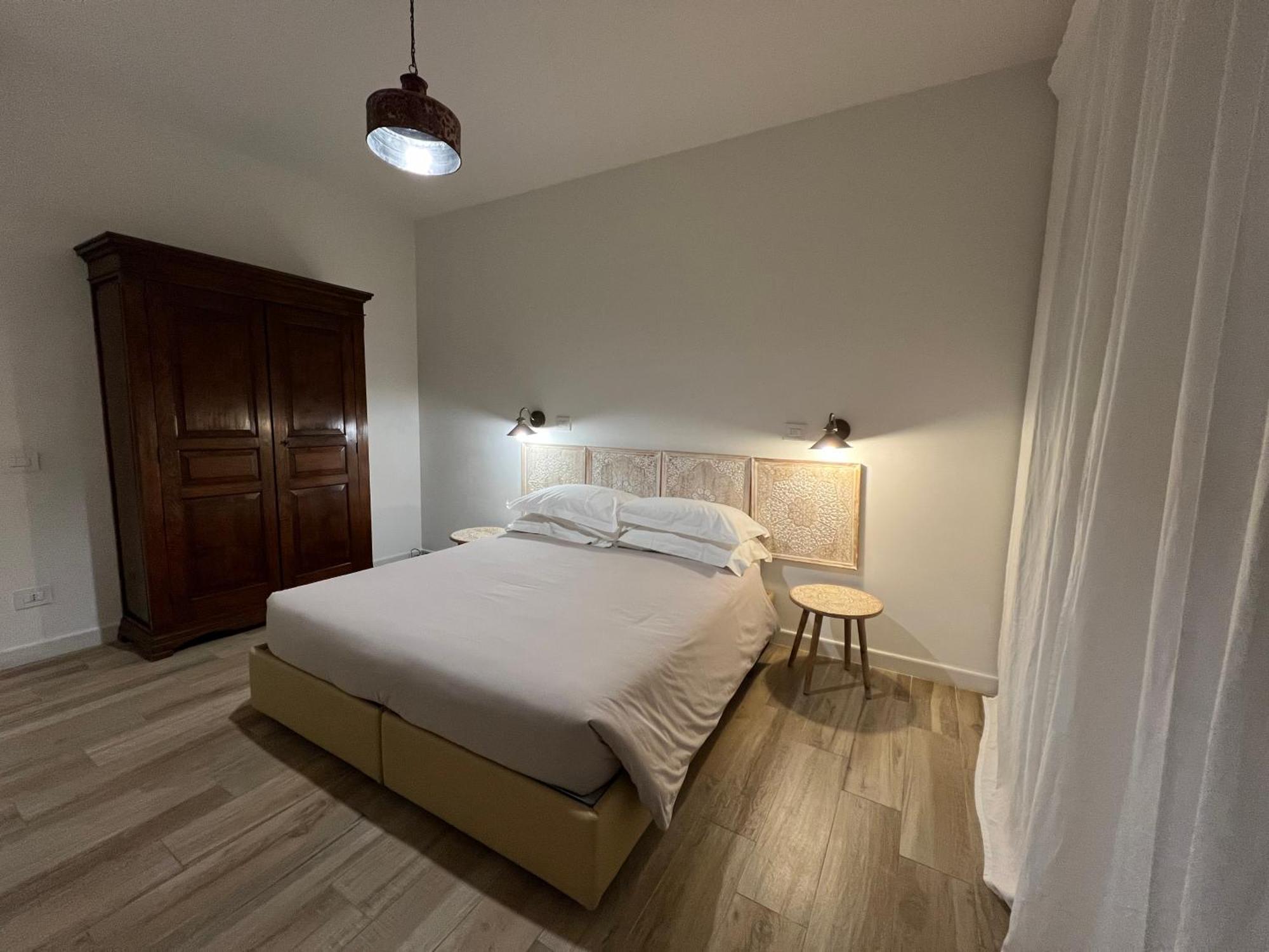 Bellhome 1 - Elegante Appartamento Nel Centro Di Бари Экстерьер фото