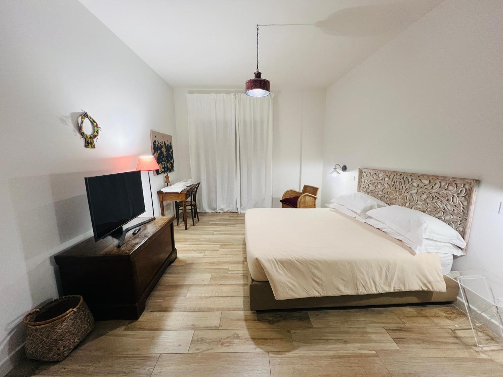 Bellhome 1 - Elegante Appartamento Nel Centro Di Бари Экстерьер фото